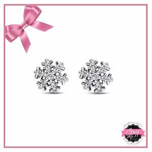 Snowflakes Stud Earrings
